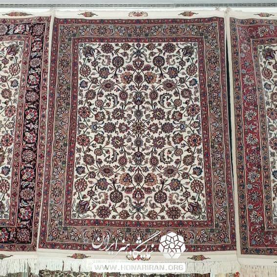 قالیچه دستباف ایرانی طرح گل ابریشم