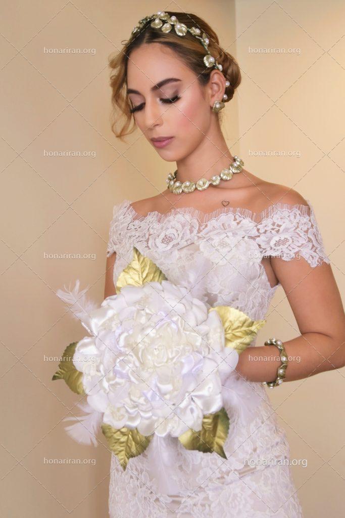 عکس با کیفیت عروس زیبا با تاج طلایی
