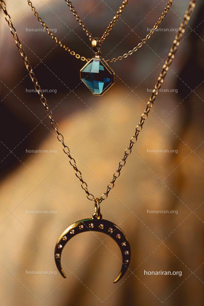 عکس با کیفیت گردنبند سه زنجیره
