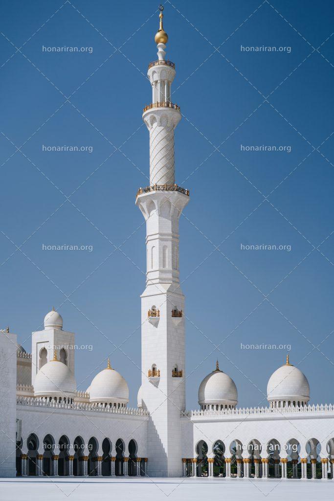 عکس با کیفیت مسجد با مناره بلند