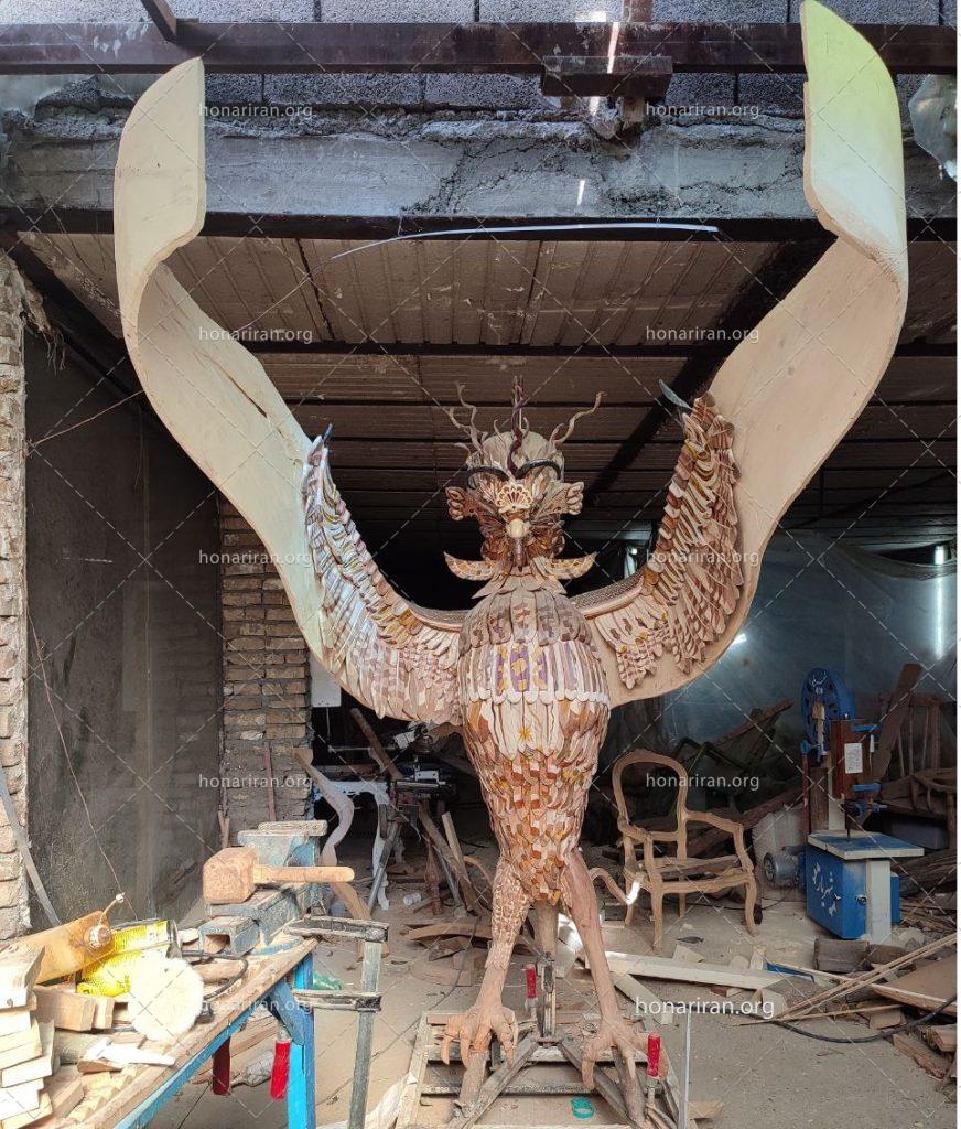 مجسمه سیمرغ