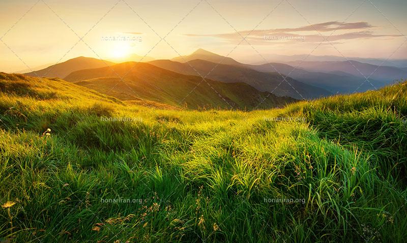 دانلود عکس و تصویر با کیفیت بالا و زیبای کوه در هنگام غروب آفتاب