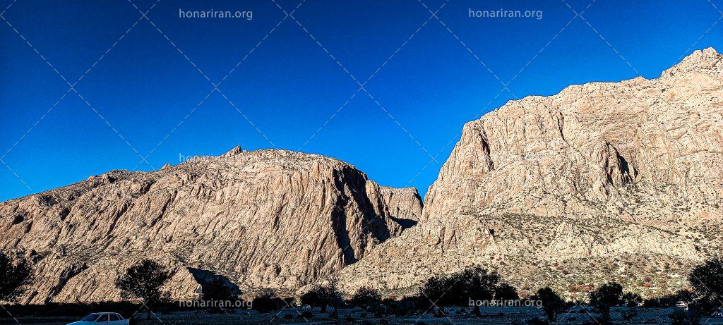قطعه عکس کوه‌ عظیم