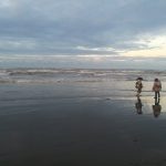 تصویر کودک و دریا