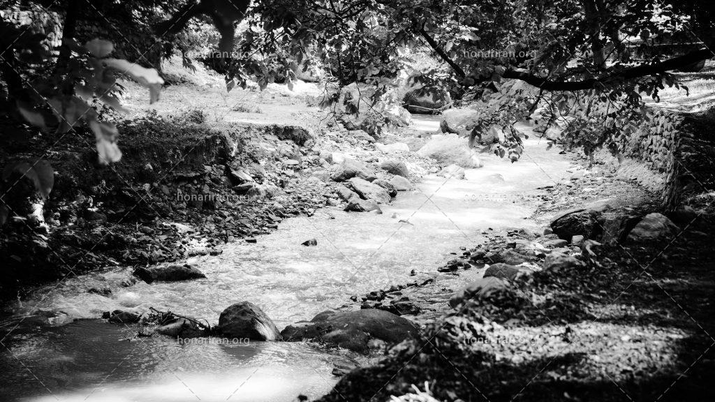 قطعه عکس رودخانه خروشان