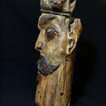 مجسمه چوبی