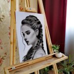 دختری با موهای بافته