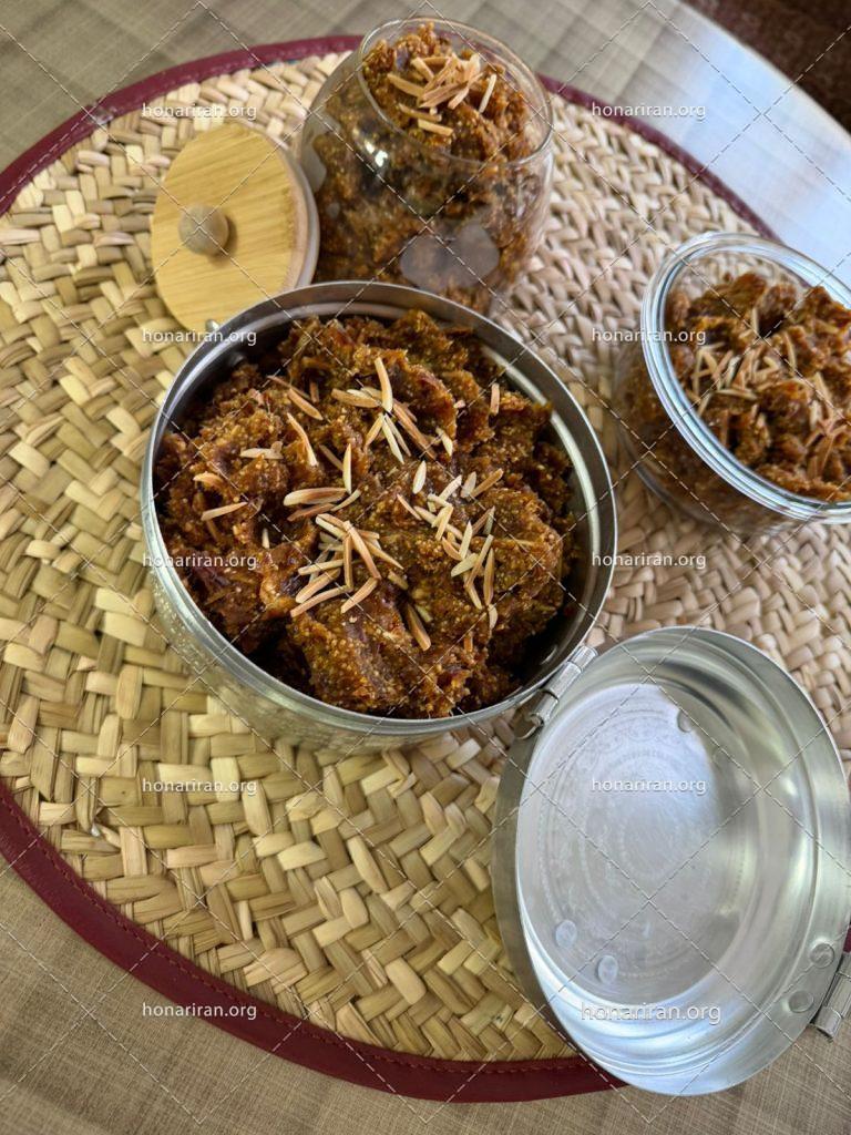 قطعه عکس حلوای خرما و عصرانه دلپذیر