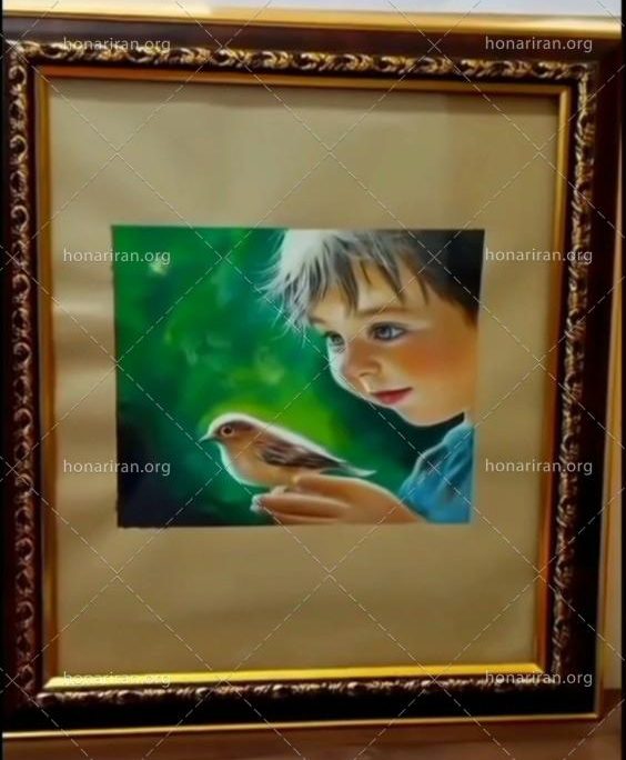 سفارش و آموزش نقاشی چهره و اشیا با سبک مدادرنگی