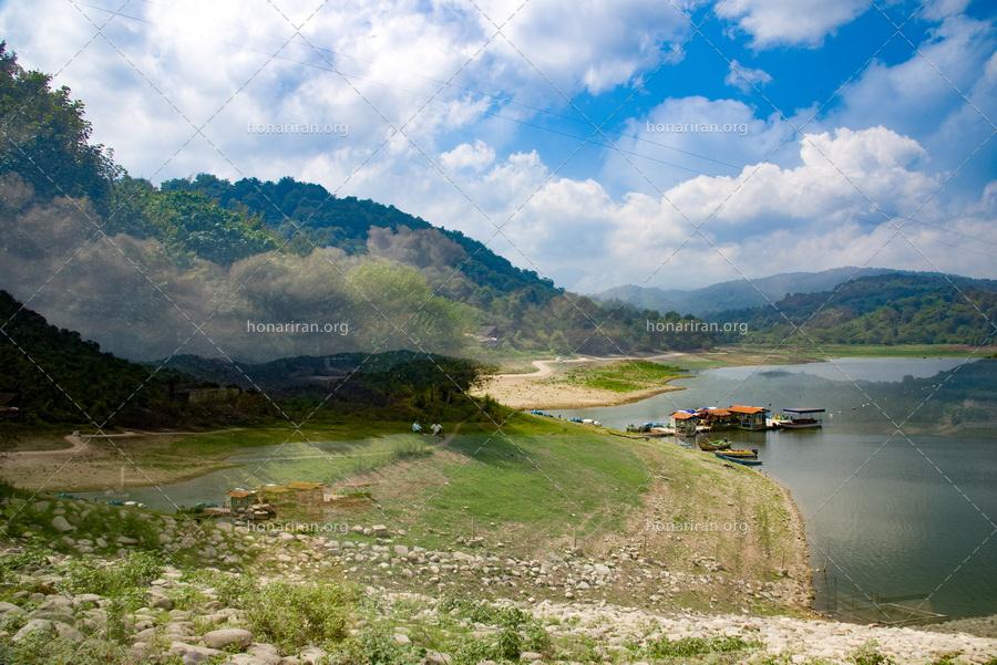 قطعه عکس انتزاعی – سبک مولتی اکسپوژر – دریاچه و کوهستان زیبا – دریاچه سد شیاده مازندران
