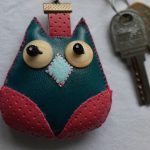 جا کلیدی دستدوز چرم طرح جغد رنگی