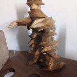 مجسمه ربات چوبی