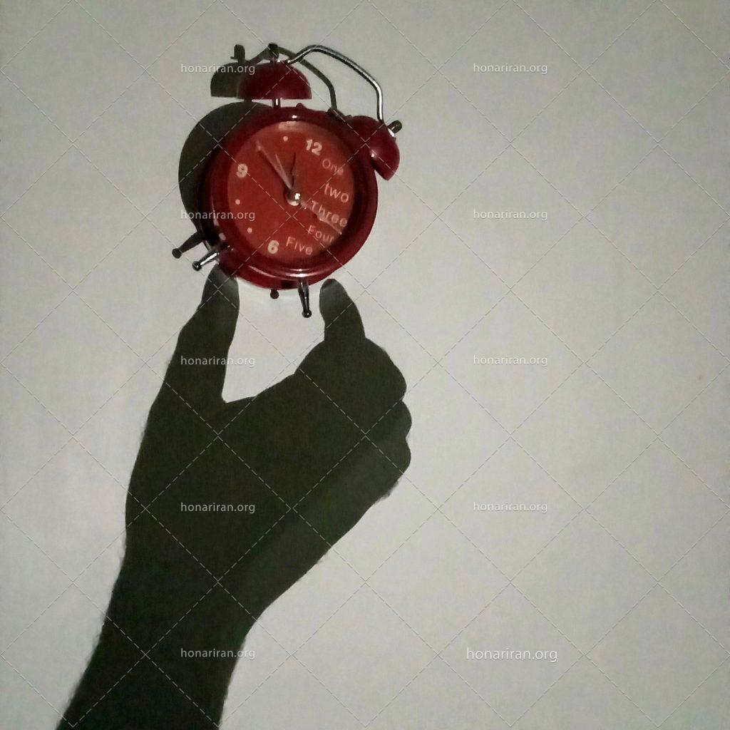 قطعه عکس ساعت و سایه