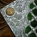 تابلو قطعه ای از بهشت تکه ای از گوشه ضریح حضرت فاطمه معصومه (س)